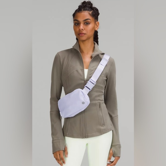 Lululemon Everywhere Belt Bag - Pastel Blue - NWT - Picture 8 of 11